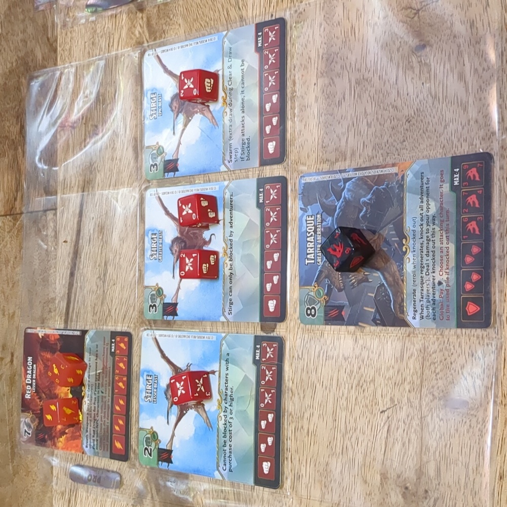 D&D Battle for FaerĂťn Dice Masters - 85 Cards 28 Base Dice 69 Char Dice - Picture 2 of 16